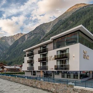 Apartament typu deluxe z 2 sypialniami